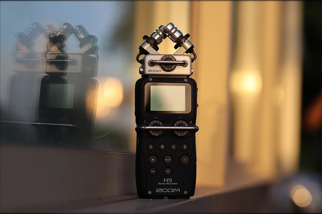 Zoom H5 Portable Handy Recorder - Beast Of A Mic — Audiophile Heaven